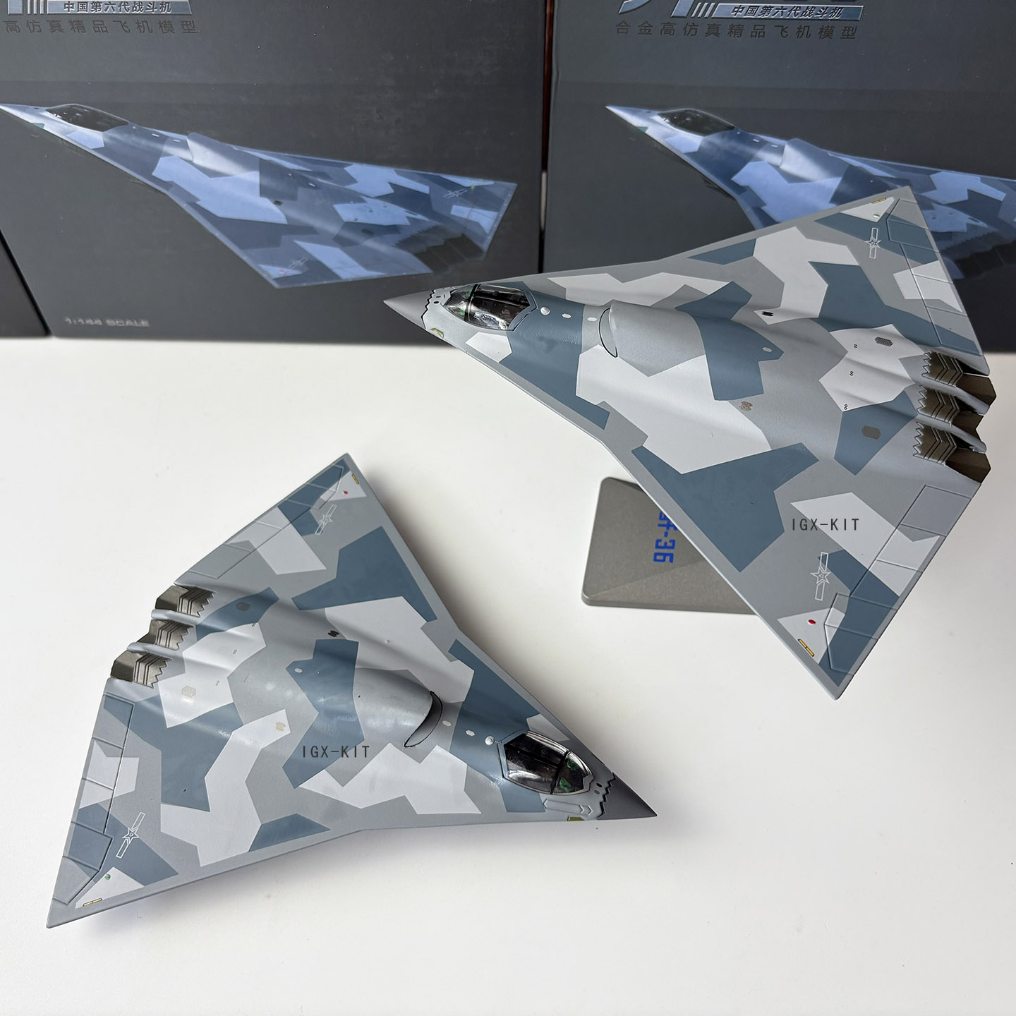 Modelo de Caça J-36 Chinês de  - Model Kit Aircraft avaliação e preço