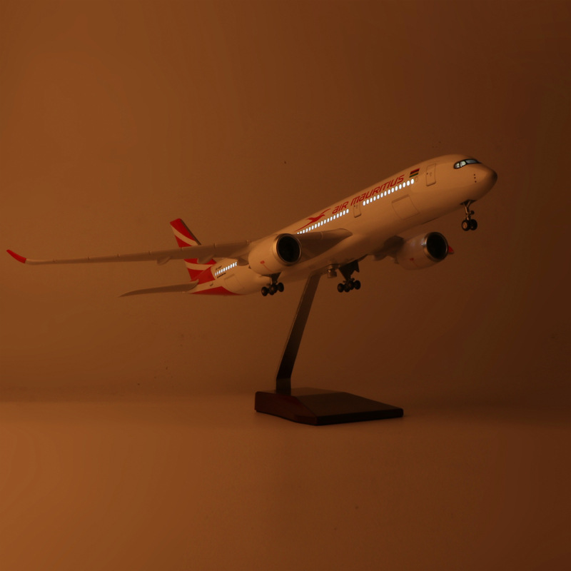 Modelo de Aeronave A350 Maurit - Model Kit Aircraft avaliação e preço